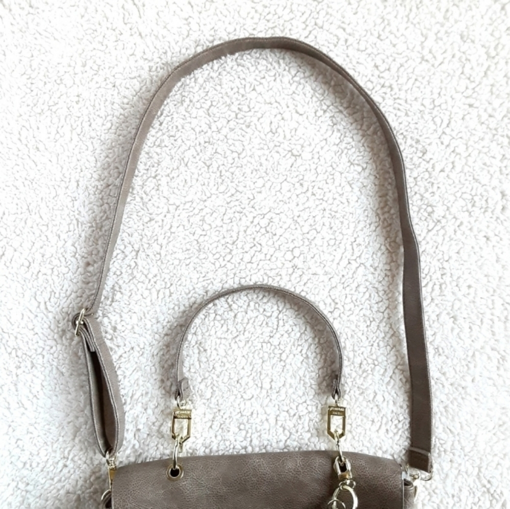 STEVE MADDEN Faux Leather Keychain Satchel Purse Bag - Picture 8 of 9